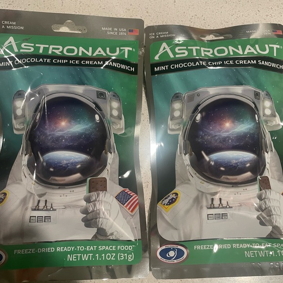 Astronaut Freeze-Dried Ice Cream Sandwiches - Picture 3 of 3